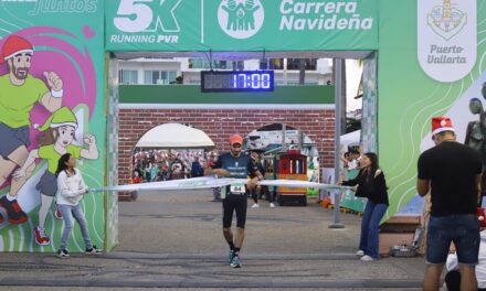 Todo un éxito la Primera Carrera Navideña