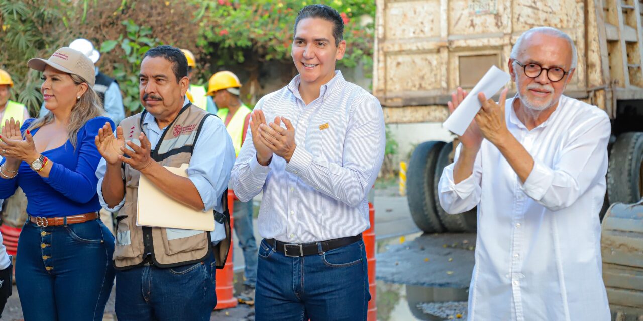 Miguel Ángel Navarro y Héctor Santana impulsan vivienda social y entregan escrituras en Bahía de Banderas