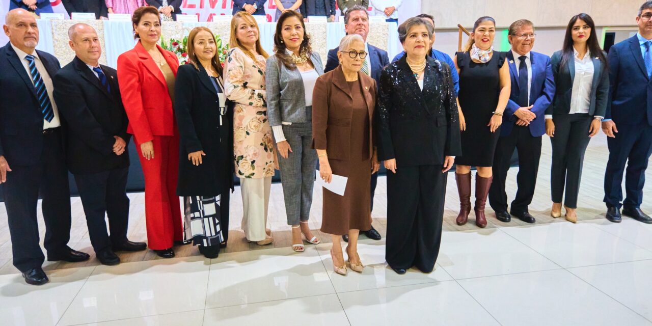 Beatriz Estrada toma protesta al Consejo Empresarial de Nayarit A.C.