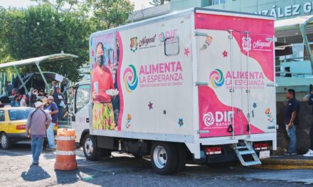 Familias de pacientes del Hospital IMSS-Bienestar agradecen a Beatriz Estrada por apoyo alimentario