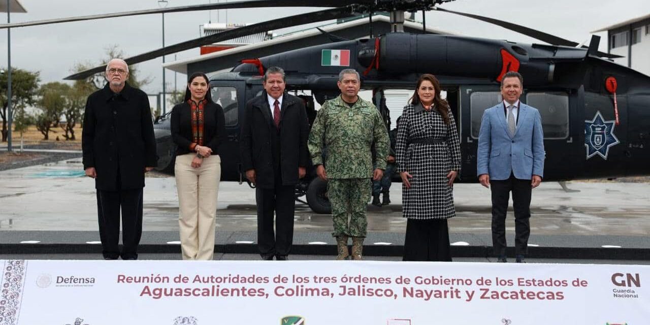 El gobernador del estado de Nayarit, Miguel Ángel Navarro Quintero, participó en la reunión de autoridades de la V Región Militar