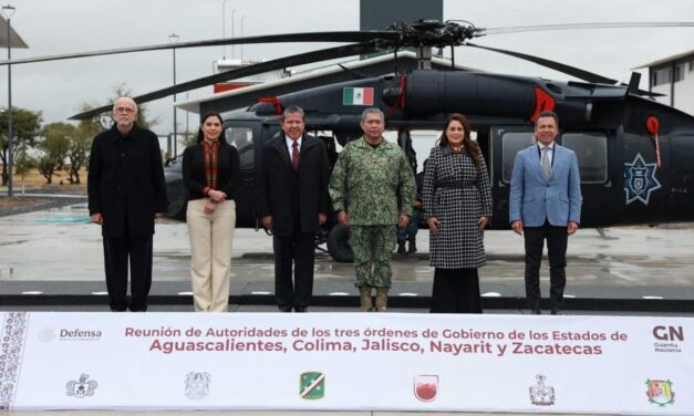 El gobernador del estado de Nayarit, Miguel Ángel Navarro Quintero, participó en la reunión de autoridades de la V Región Militar