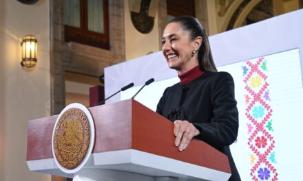 EL 3 DE ENERO INICIA ENTREGA DE NUEVAS TARJETAS DEL BANCO DEL BIENESTAR PARA PENSIÓN DE MUJERES Y EN FEBRERO PARA BECA RITA CETINA: PRESIDENTA DE MÉXICO