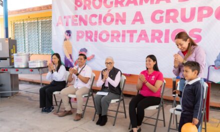 Beatriz Estrada lleva nutrición y bienestar a estudiantes de San Pedro Lagunillas