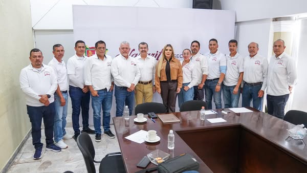 Gobierno de Nayarit atiende a trabajadores del CECYTEN