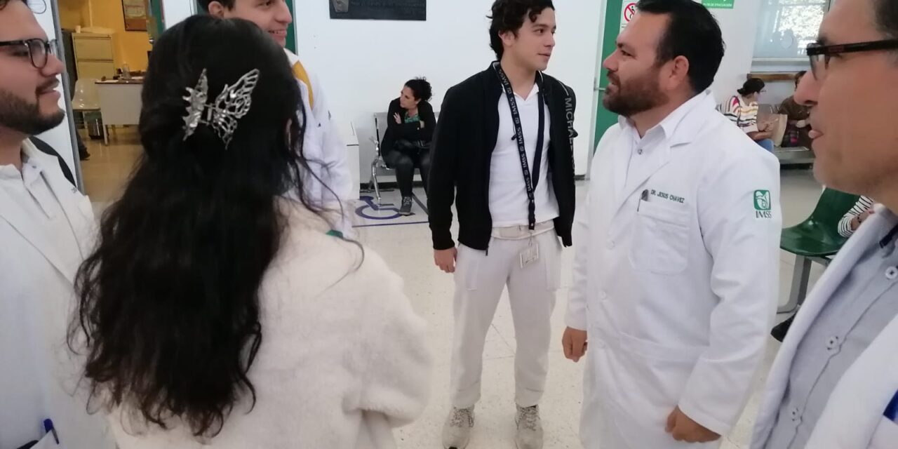 Preside titular del IMSS Nayarit asamblea                         informativa con 71 médicas y médicos residentes