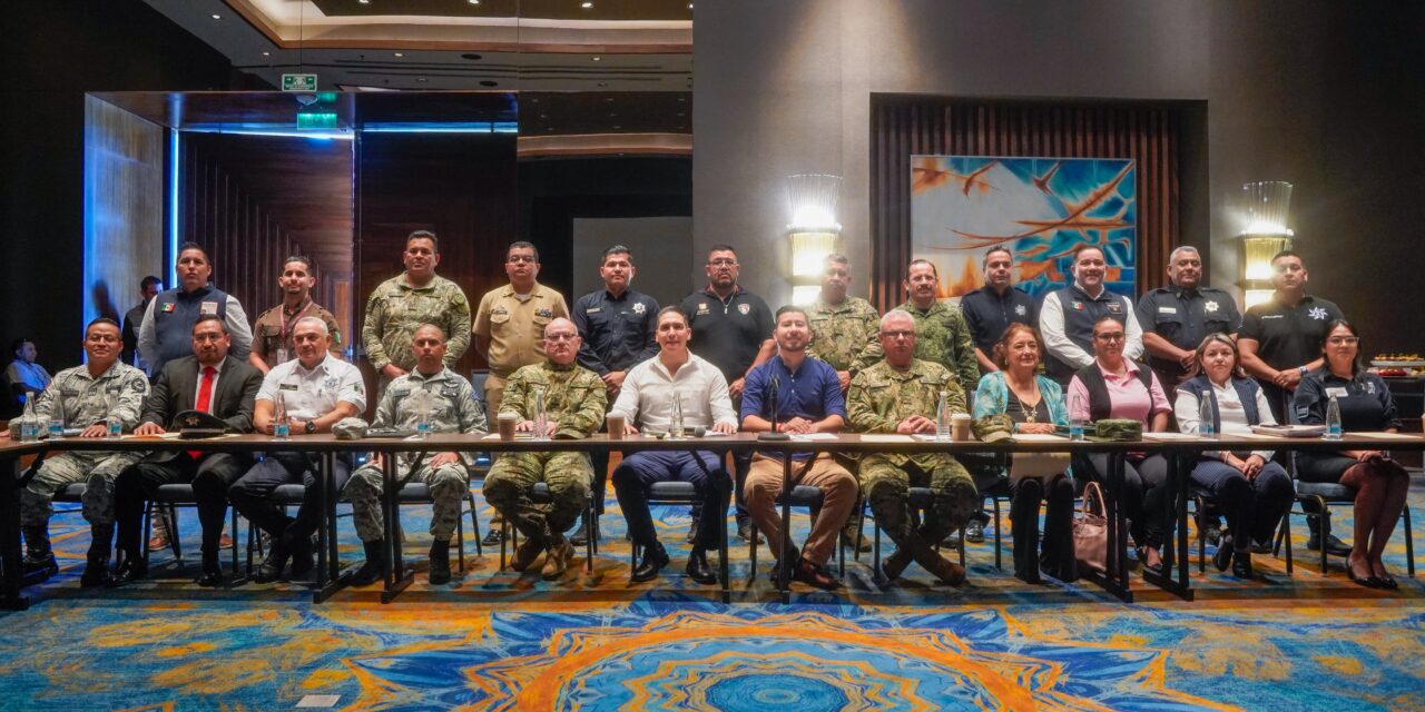 HÉCTOR SANTANA ENCABEZA REUNIÓN INTERREGIONAL EN BAHÍA DE BANDERAS CON AUTORIDADES DE VARIOS ESTADOS