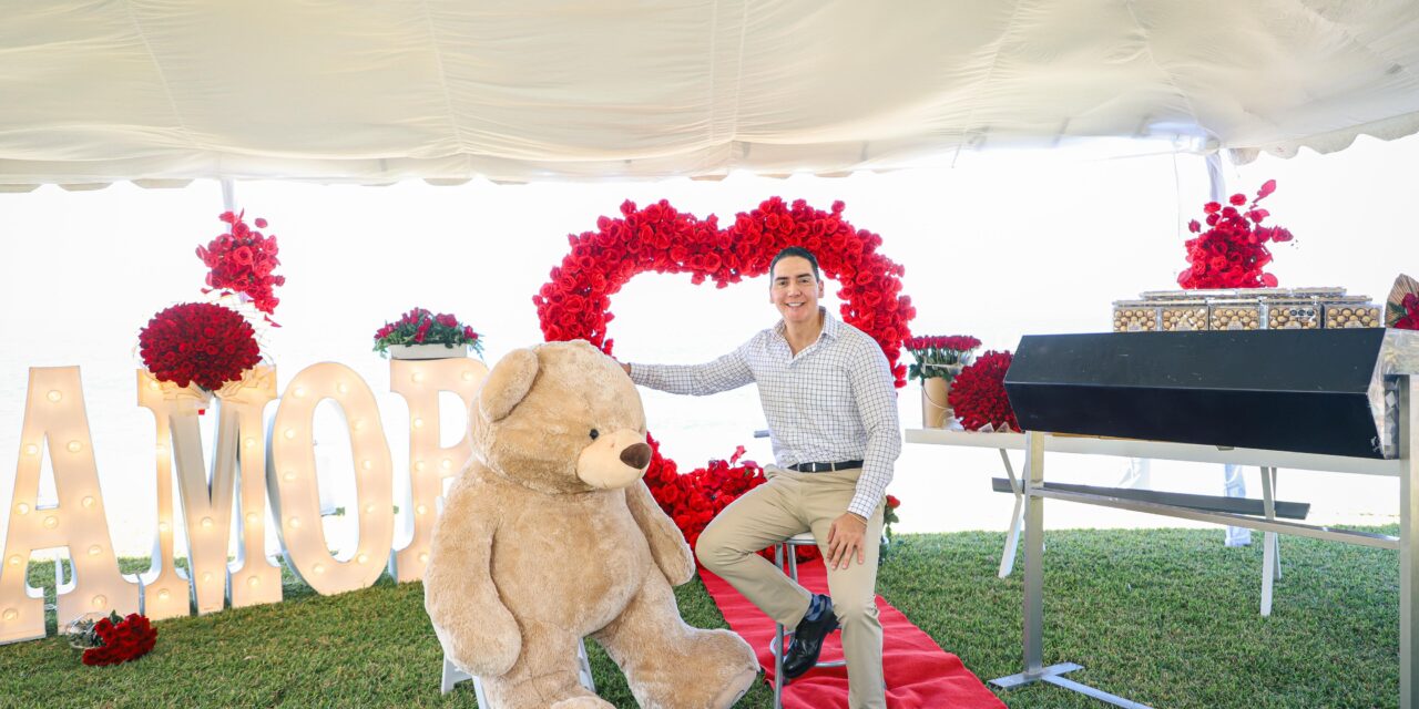 Héctor Santana celebró el Día del Amor y la Amistad con «La Tómbola del Amor» en Bahía de Banderas