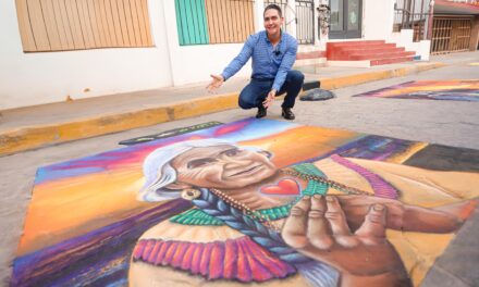 Bucerías se llena de color: Héctor Santana impulsa el arte en el Festival del Gis 2025