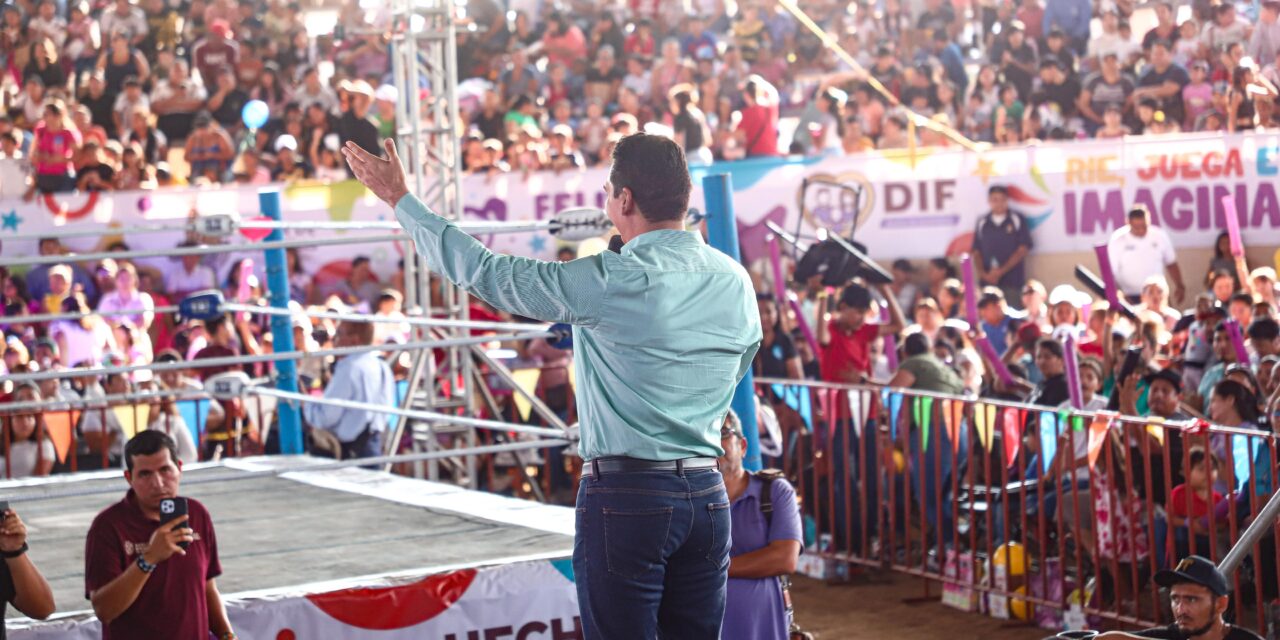 HÉCTOR SANTANA CELEBRA A MÁS DE 12 MIL NIÑAS Y NIÑOS EN BAHÍA DE BANDERAS