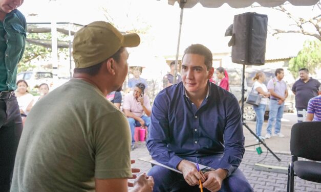 HÉCTOR SANTANA ENCABEZA LA AUDIENCIA CIUDADANA NÚMERO 28 EN MEZCALES