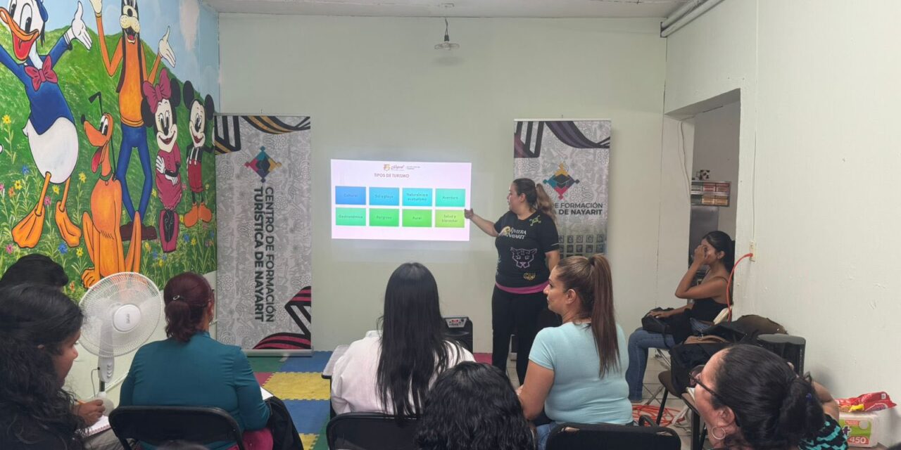 ¡NAYARIT FORMA ANFITRIONES DEL FUTURO!