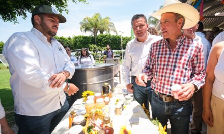 JALISCO FORTALECE LA APICULTURA CON APOYOS DIRECTOS