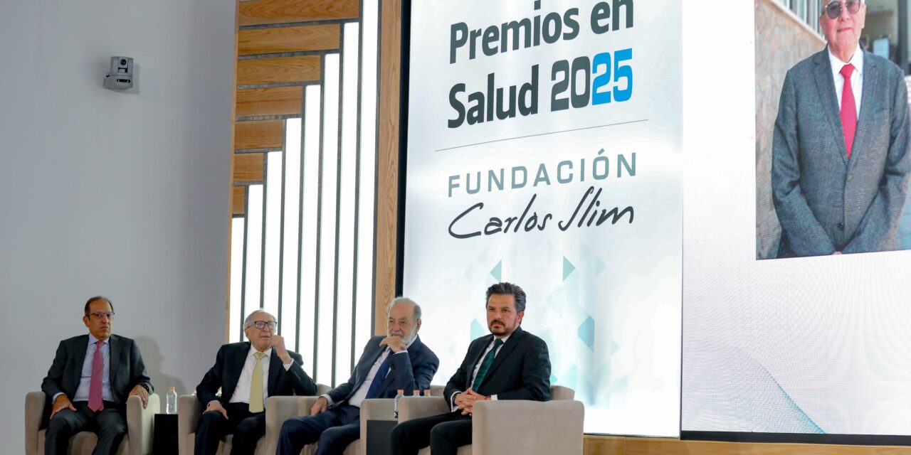 Asiste Zoé Robledo A La Entrega  de los “Premios Carlos Slim En Salud 2025”De Los “Premios Carlos Slim En Salud 2025”