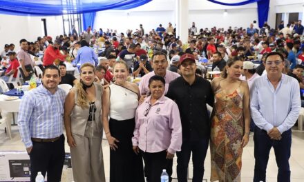 MAZATLÁN CELEBRA A LOS PAPÁS DEL STASAM CON RECONOCIMIENTO Y GRATITUD