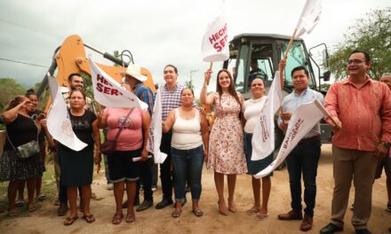 Con hechos y cercanía, Héctor Santana le cumple a la colonia Las Parotas