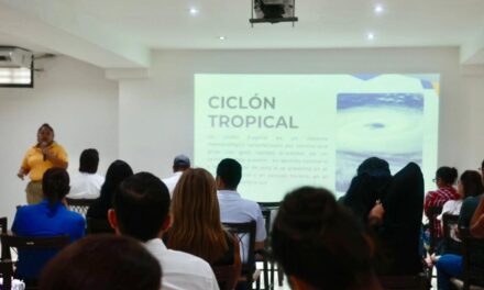 ¡MAZATLÁN SE PROTEGE! CANACO RECIBE CHARLA PREVENTIVA ANTE HURACANES 2025