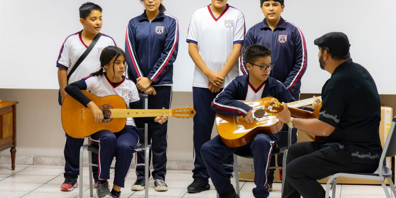 Impulso al talento juvenil: DIF fortalece formación artística en secundaria Francisco Benítez Silva