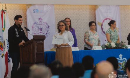 ¡Reconocimiento al esfuerzo, compromiso y entrega en favor de la formación del estudiantado y desarrollo de la Universidad!