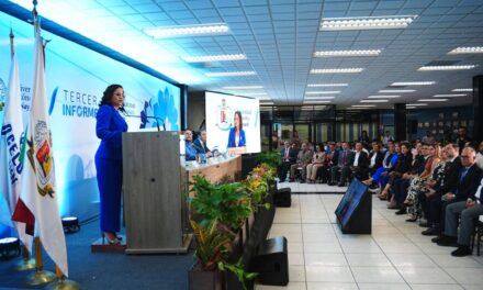 Hoy tengo el honor de ser portavoz de las acciones emprendidas y los logros alcanzados por nuestra comunidad universitaria, durante nuestro tercer año de gestión al frente de la Universidad Autónoma de Nayarit