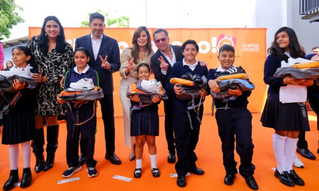 Jalisco impulsa la educación con rehabilitación y entrega de apoyos escolares en la Primaria Benito Juárez