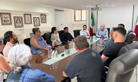 SOSTIENE FISCAL DE NAYARIT DIÁLOGO CON FAMILIARES DE PERSONAS DETENIDAS EN OPERATIVO CARRETERO