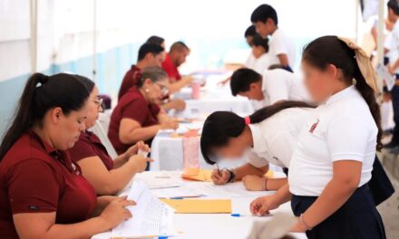 DIF Mazatlán impulsa la educación con la entrega de becas PROBEC
