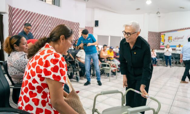 Reconocen a Beatriz Estrada por mejorar la movilidad de quienes más lo necesitan