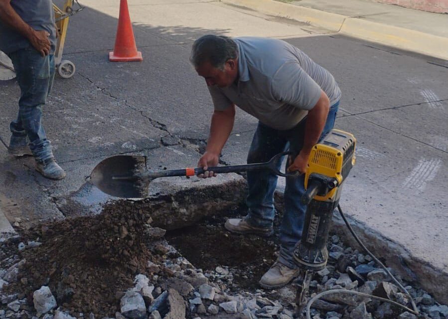 💧🚧 Trabajos de reparación de Oromapas Xalisco en calle Veracruz ⚠️ ¡Precaución al circular!