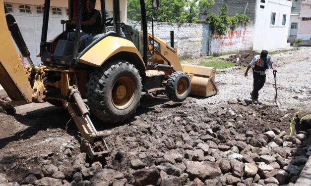 GOBIERNO DE TEPIC REHABILITA SOCAVÓN EN COLONIA MOCTEZUMA