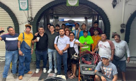 GOBIERNO DEL BIEN TRANSFORMA EL MERCADO 5 DE DICIEMBRE CON JORNADA DE LIMPIEZA EN EQUIPO