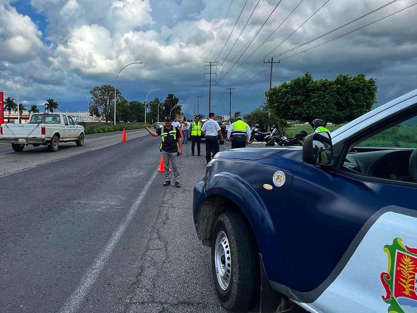 OPERATIVO DE SEGURIDAD VIAL EN EL LIBRAMIENTO CARRETERO DE TEPIC
