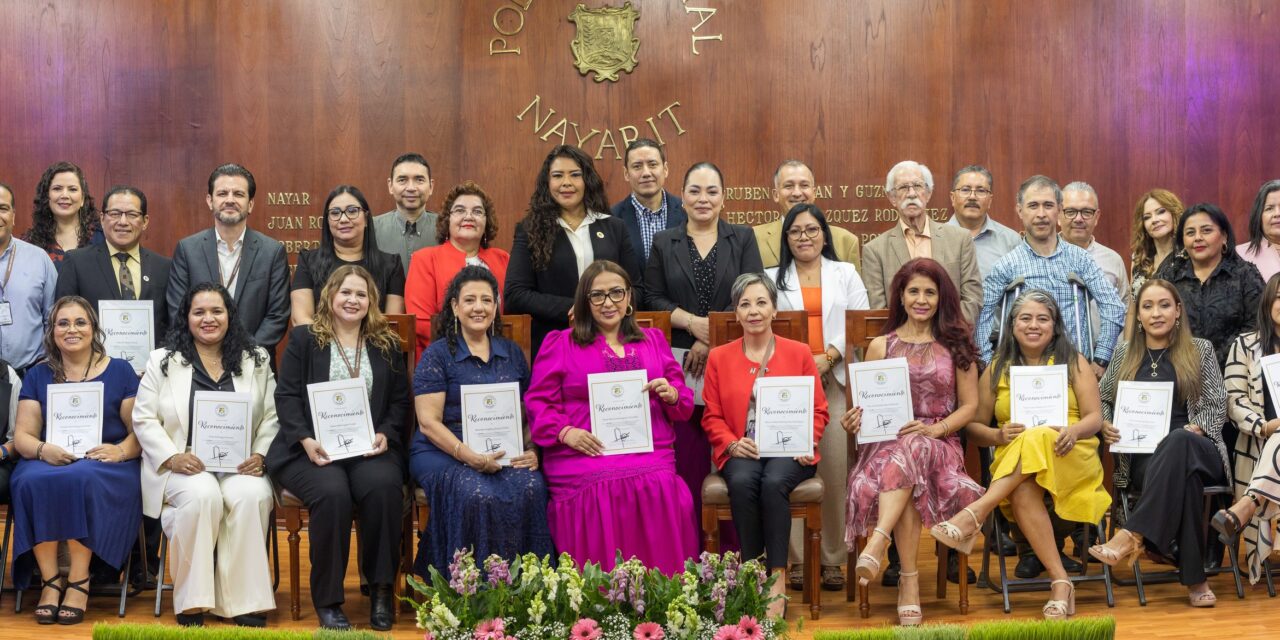Reconocen trayectoria de servidoras y servidores judiciales