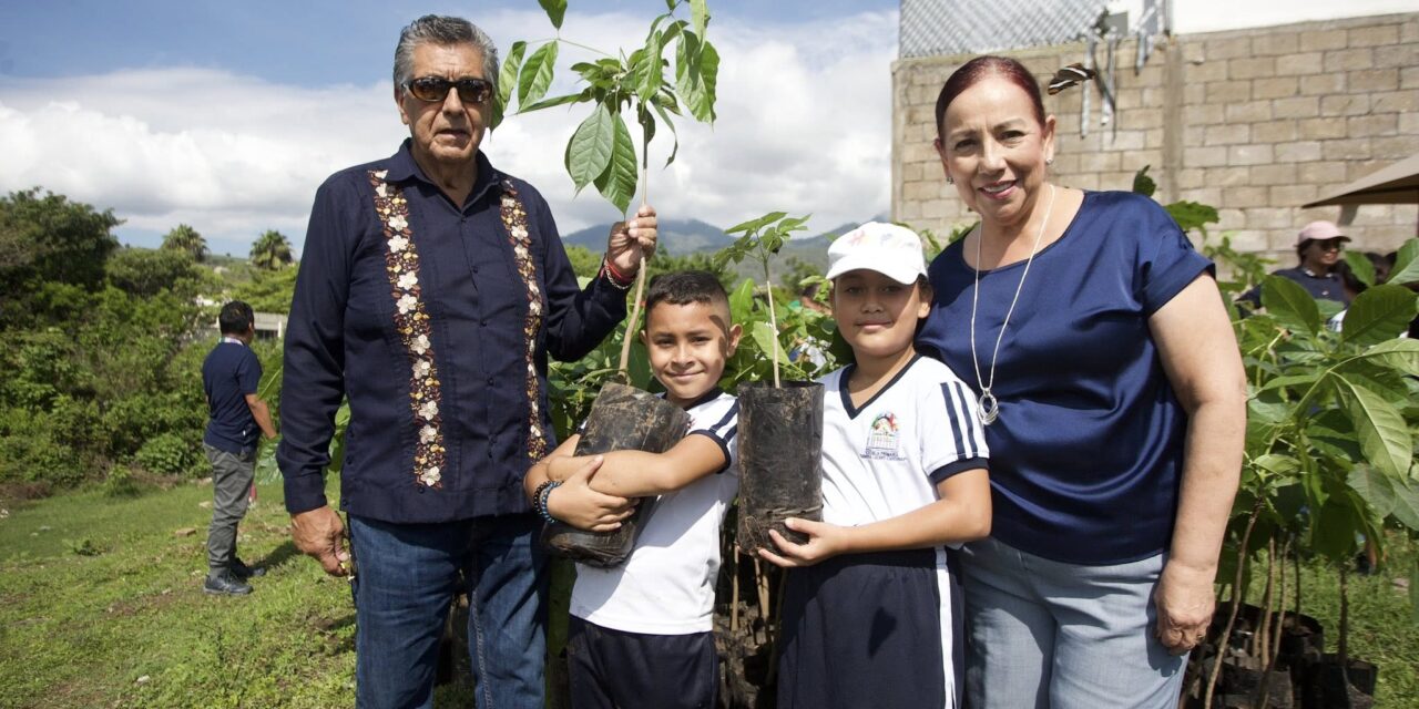 Xalisco impulsa reforestación urbana con la jornada “Reforestando Nuestro Zanjón”