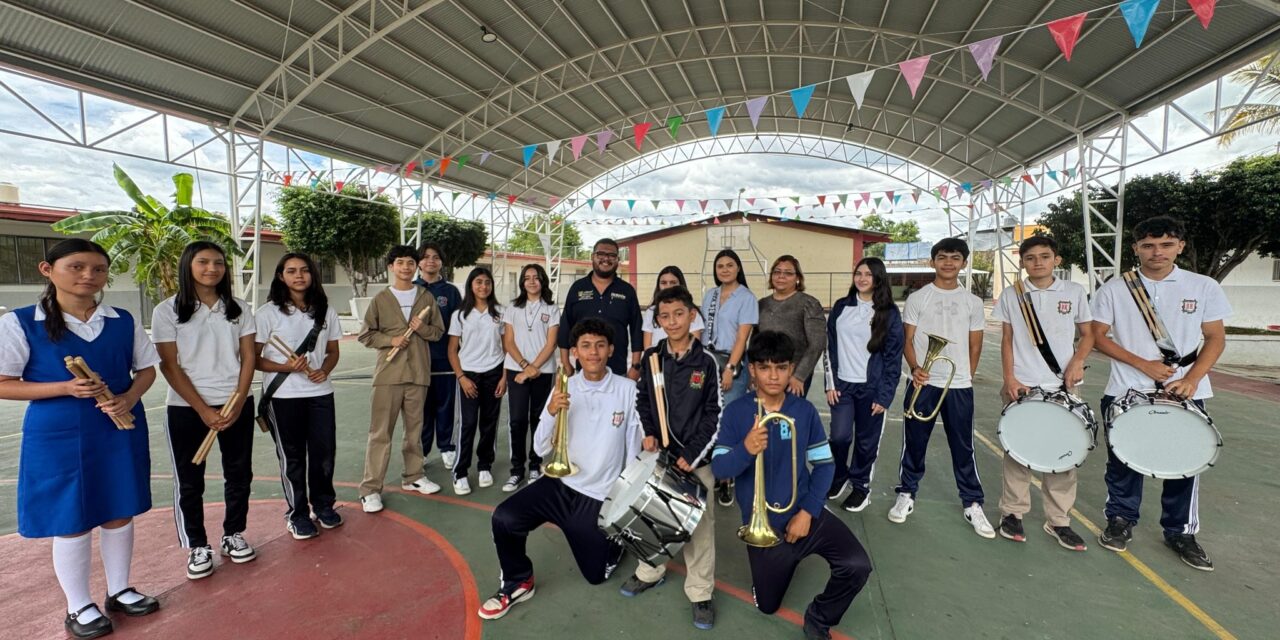 ¡INJUVE LLEGA A TU ESCUELA CON APOYOS Y ESCUCHA ACTIVA!