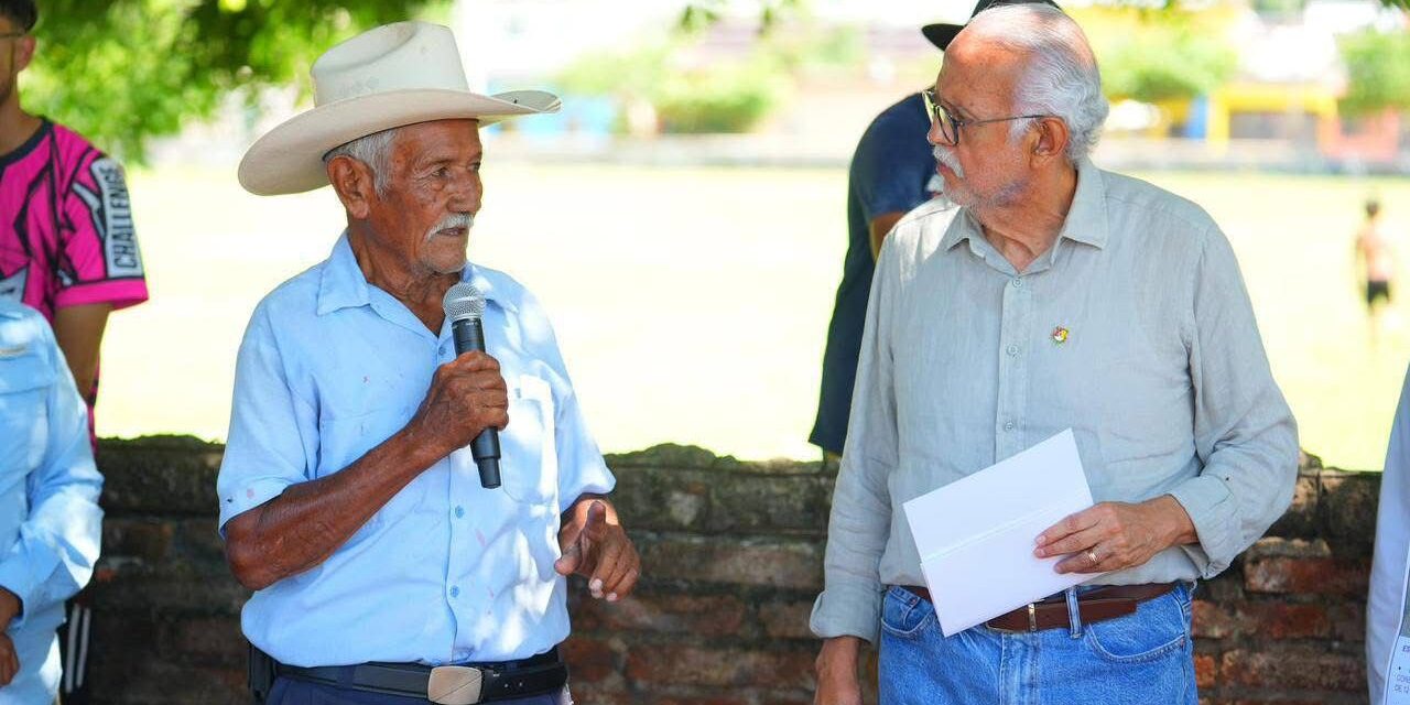 Miguel Ángel Navarro Quintero invierte en agua potable e infraestructura en Tuxpan