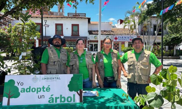 LA CIUDAD SE PONE VERDE: 45 ÁRBOLES ADOPTADOS EN LA PLAZA DE ARMAS