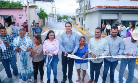 HÉCTOR SANTANA INAUGURÓ LA CALLE MORELIA