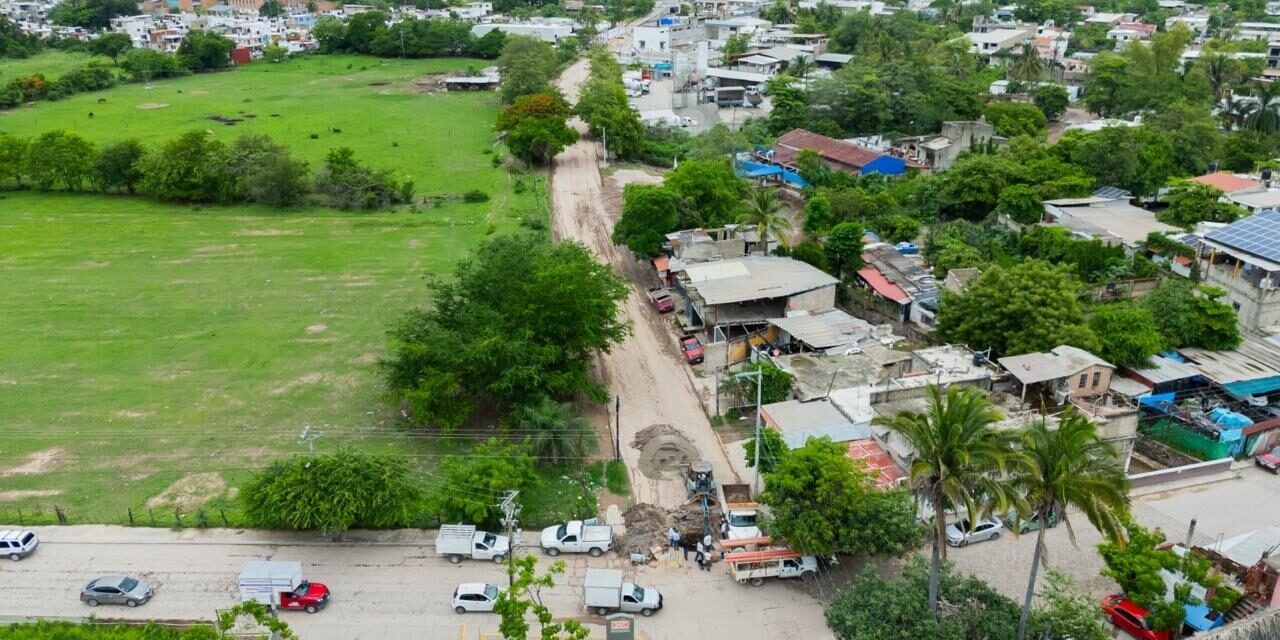 SEAPAL VALLARTA ATIENDE COLAPSO DE SUBCOLECTOR EN LA FLORESTA