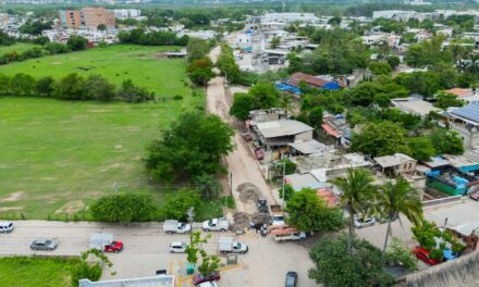 SEAPAL VALLARTA ATIENDE COLAPSO DE SUBCOLECTOR EN LA FLORESTA