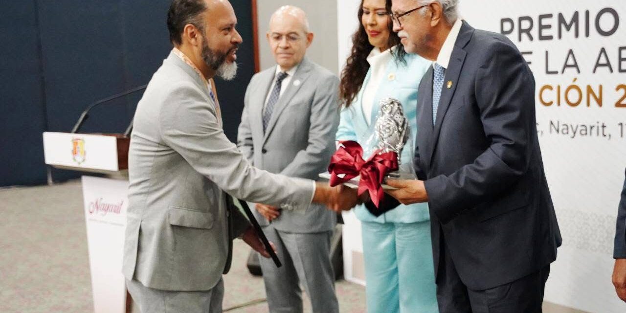 ¡NAYARIT RECONOCE A SUS MEJORES ABOGADAS Y ABOGADOS!
