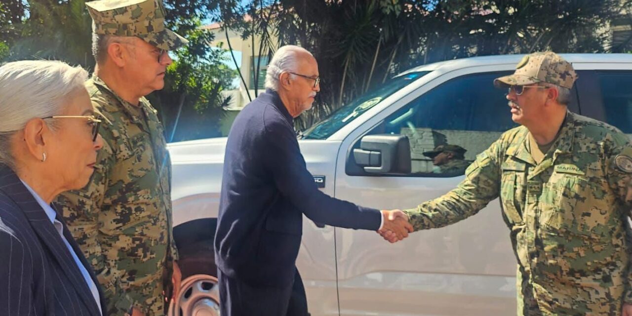 ENTREGA DE VEHÍCULOS A LA SECRETARÍA DE MARINA PARA REFORZAR LA SEGURIDAD EN NAYARIT