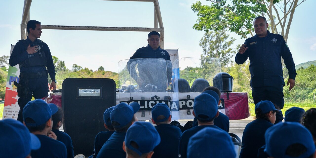 CURSO DE VERANO DE POLICÍA JUVENIL “GUSTAVO AYÓN” EN COMPOSTELA