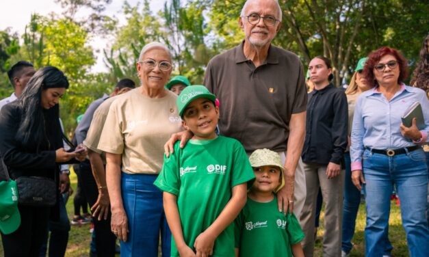 Miguel Ángel Navarro y Beatriz Estrada encabezan gran reforestación en La Loma