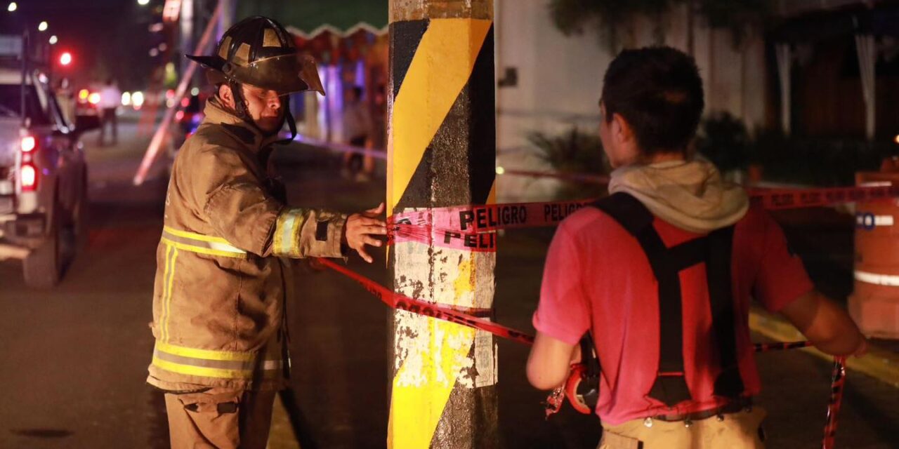 GOBIERNO DE TEPIC ATIENE INCIDENTE EN CABLEADO DE AV. INSURGENTES