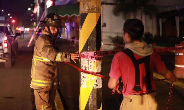 GOBIERNO DE TEPIC ATIENE INCIDENTE EN CABLEADO DE AV. INSURGENTES