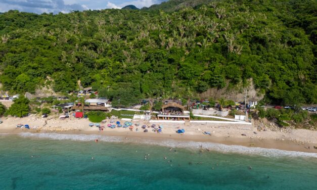 MUNGUÍA INAUGURA EL PRIMER CLUB DE PLAYA PÚBLICO EN PALMARES
