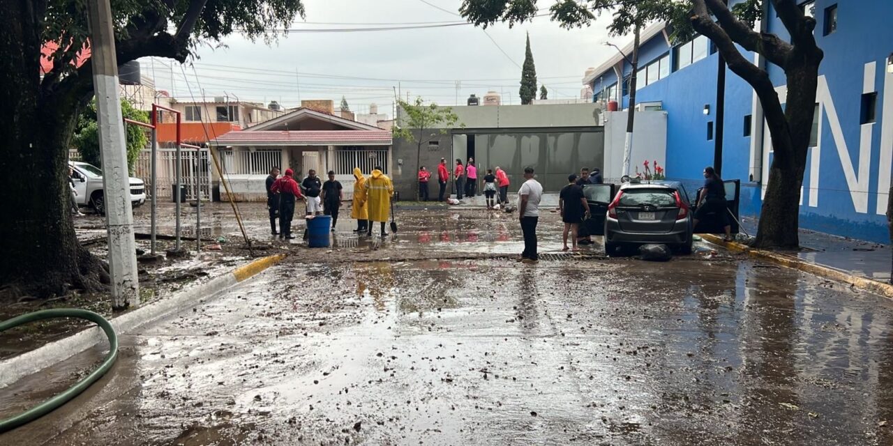 PROTECCIÓN CIVIL Y POLICÍA VIAL: HEROES EN TEMPORADA DE LLUVIAS