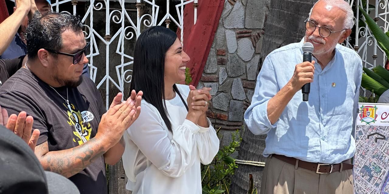 GOBERNADOR NAVARRO CUMPLE A VECINOS DE LA COLONIA ORIENTAL