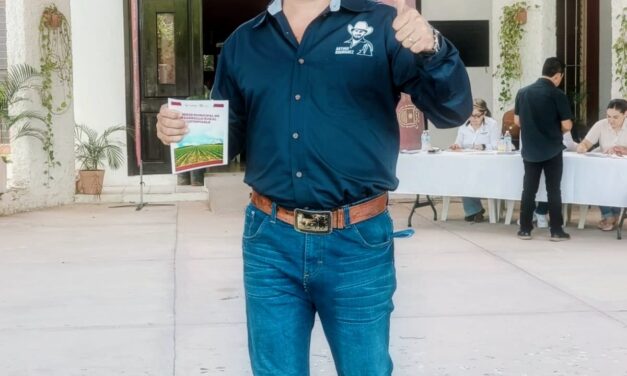 Cumple Arturo Rodríguez su compromiso con Comunidades de Compostela